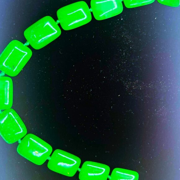 Vintage Green Aventurine Necklace – Classic Style, 1980s–1990s - Picture 6 of 10